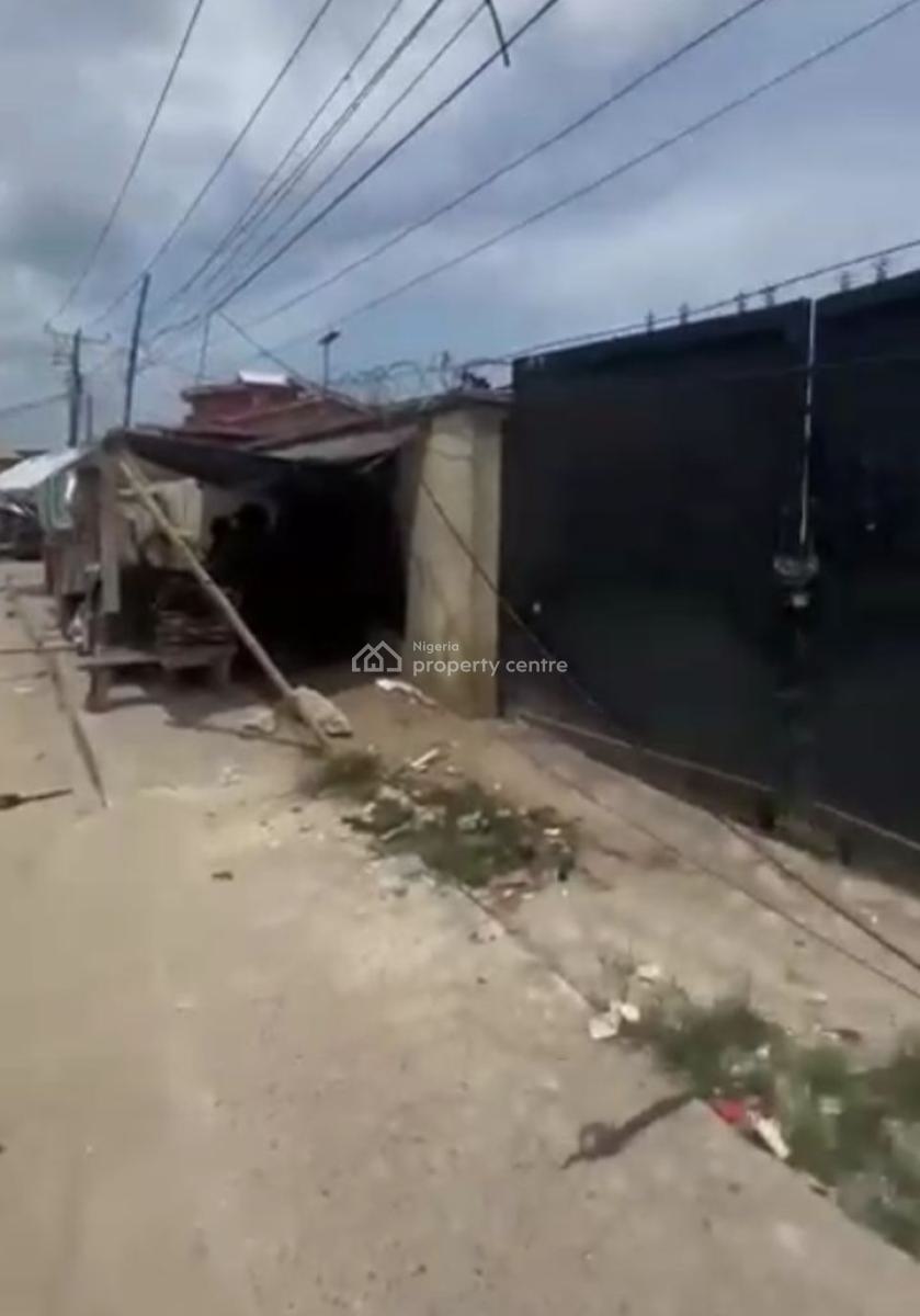 Land Measuring 1,001sqm with Dilapidated Structure, Ologolo, Lekki, Lagos, Mixed-use Land for Sale