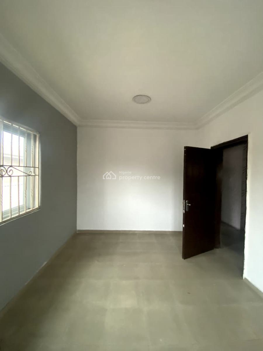 Lovely 2 Bedroom Apartment in a Secure Estate, Lekki Phase 1, Lekki, Lagos, Flat / Apartment for Rent