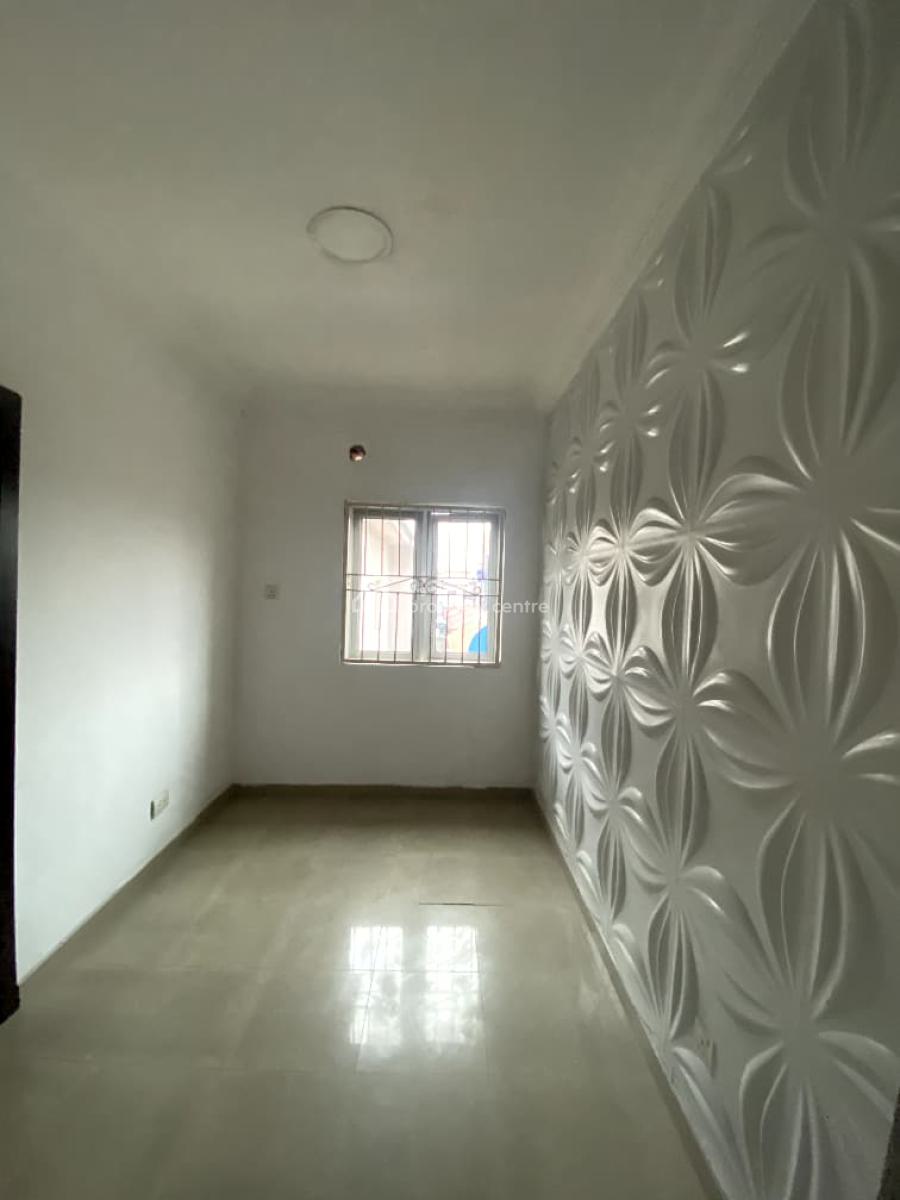 Lovely 2 Bedroom Apartment in a Secure Estate, Lekki Phase 1, Lekki, Lagos, Flat / Apartment for Rent