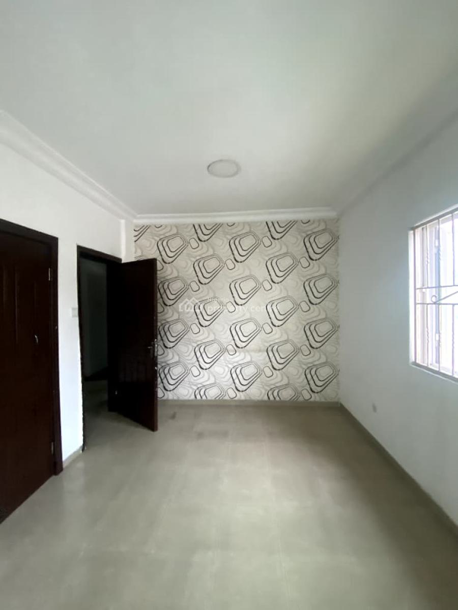 Lovely 2 Bedroom Apartment in a Secure Estate, Lekki Phase 1, Lekki, Lagos, Flat / Apartment for Rent
