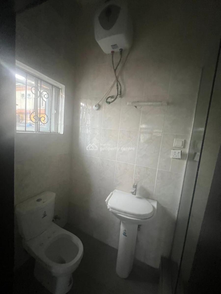 Luxury 3 Bedroom Apartment with Bq, Lekki Phase 1, Lekki, Lagos, Flat / Apartment for Rent