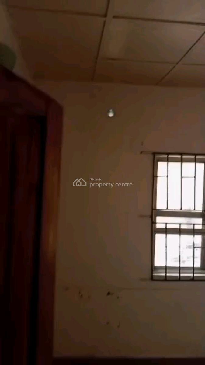 Decent Specious 4 Bedrooms Bungalow Common Compound, Medina Estate, Medina, Gbagada, Lagos, Detached Bungalow for Rent