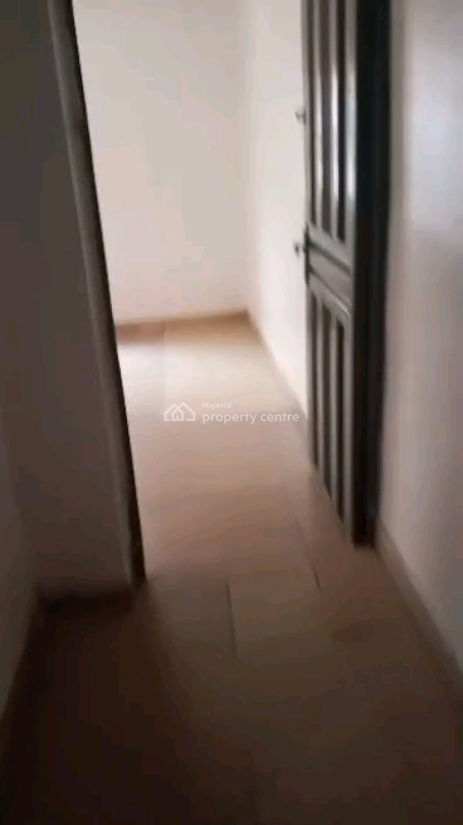 Decent Specious 4 Bedrooms Bungalow Common Compound, Medina Estate, Medina, Gbagada, Lagos, Detached Bungalow for Rent