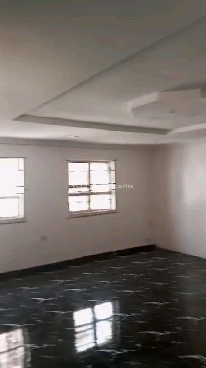 Decent Specious 4 Bedrooms Bungalow Common Compound, Medina Estate, Medina, Gbagada, Lagos, Detached Bungalow for Rent