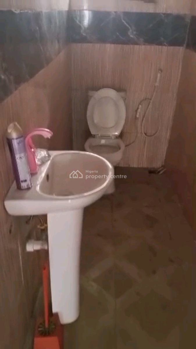 Decent Specious 4 Bedrooms Bungalow Common Compound, Medina Estate, Medina, Gbagada, Lagos, Detached Bungalow for Rent