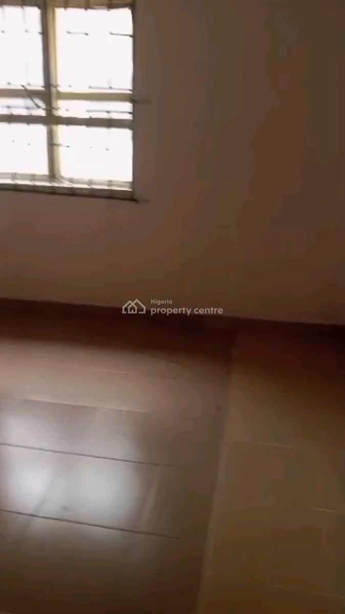 Decent Specious 4 Bedrooms Bungalow Common Compound, Medina Estate, Medina, Gbagada, Lagos, Detached Bungalow for Rent