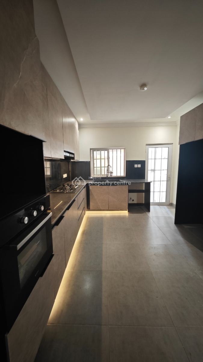 Luxury 3 Bedrooms Flat with Excellent Facilities, Off Palace Road, Oniru, Victoria Island (vi), Lagos, Flat / Apartment for Rent