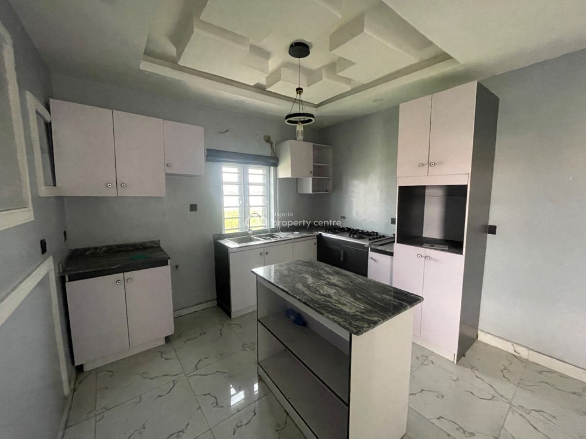 a Well Maintained 3 Bedroom with Spacious Balcony  on 2nd Floor, Badore, Ajah, Lagos, House for Rent