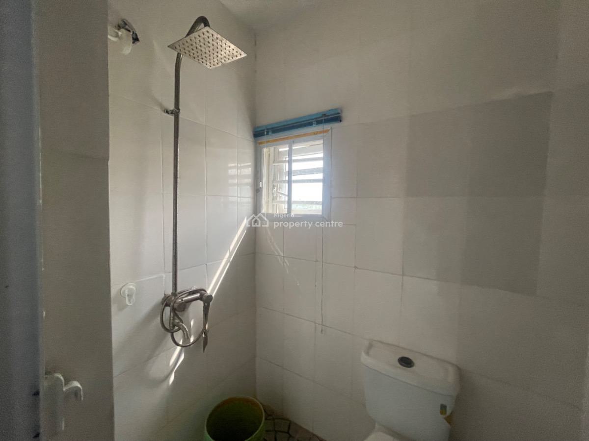 a Well Maintained 3 Bedroom with Spacious Balcony  on 2nd Floor, Badore, Ajah, Lagos, House for Rent