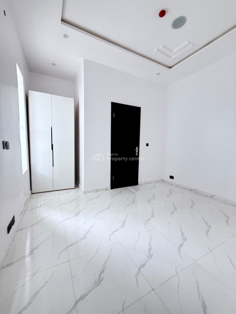 5-bedroom Fully Detached Terrace, Ajah, Lagos, House for Sale