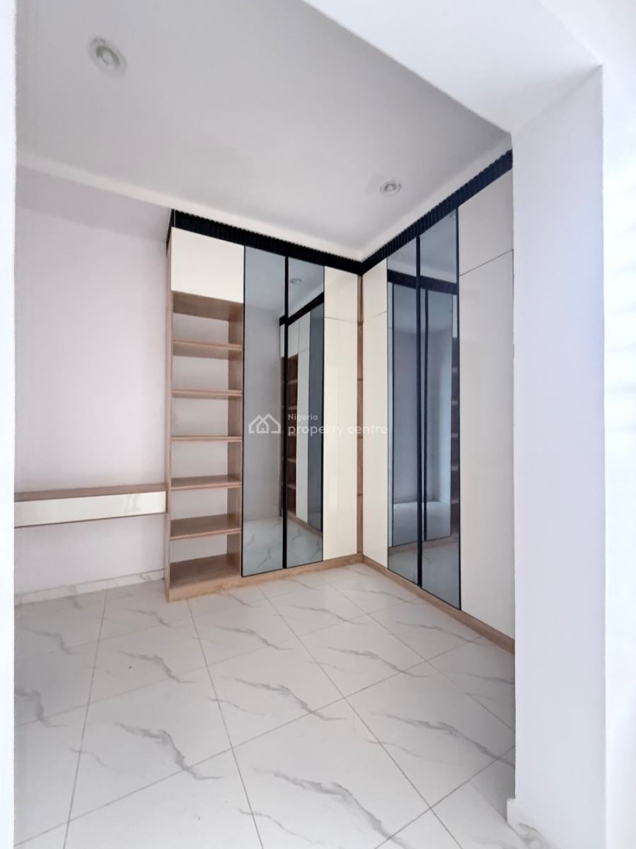 5-bedroom Fully Detached Terrace, Ajah, Lagos, House for Sale