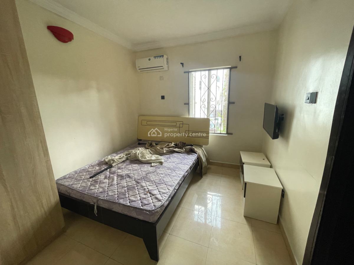 a Nicely Furnished 2 Bedroom on Top Floor, Lekki Phase 1, Lekki, Lagos, Flat / Apartment for Rent