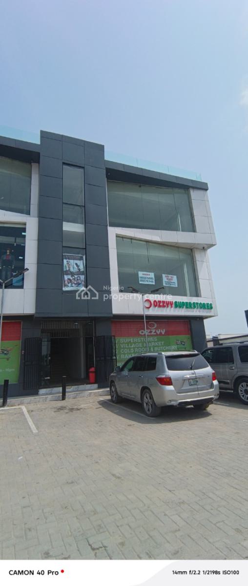 Rooftop Space for Lounge, Ogombo Road By Abraham Adesanya Round About, Ogombo, Ajah, Lagos, Restaurant / Bar for Sale