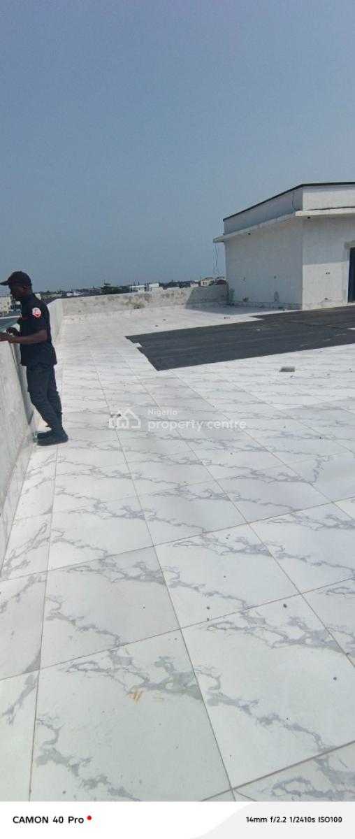 Rooftop Space for Lounge, Ogombo Road By Abraham Adesanya Round About, Ogombo, Ajah, Lagos, Restaurant / Bar for Sale