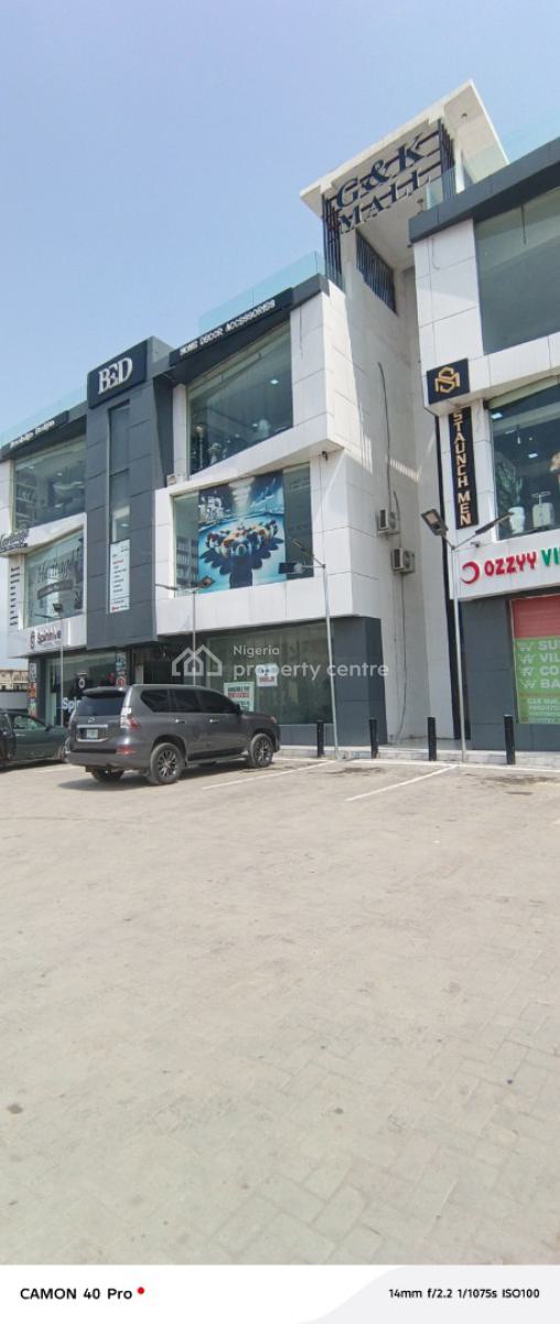 160sqm Space for Restaurants, Facing Ogombo Road, Ajah, Lagos, Restaurant / Bar for Rent