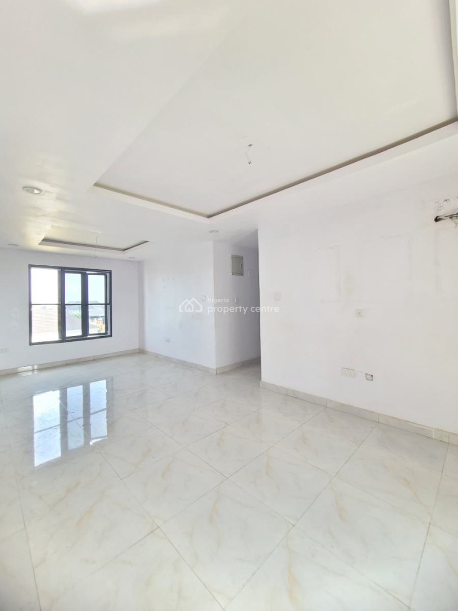 Luxurious and Spacious 3 Bedroom Flat, Emirald Estate/mobile Road, Ajah, Lagos, Flat / Apartment for Rent