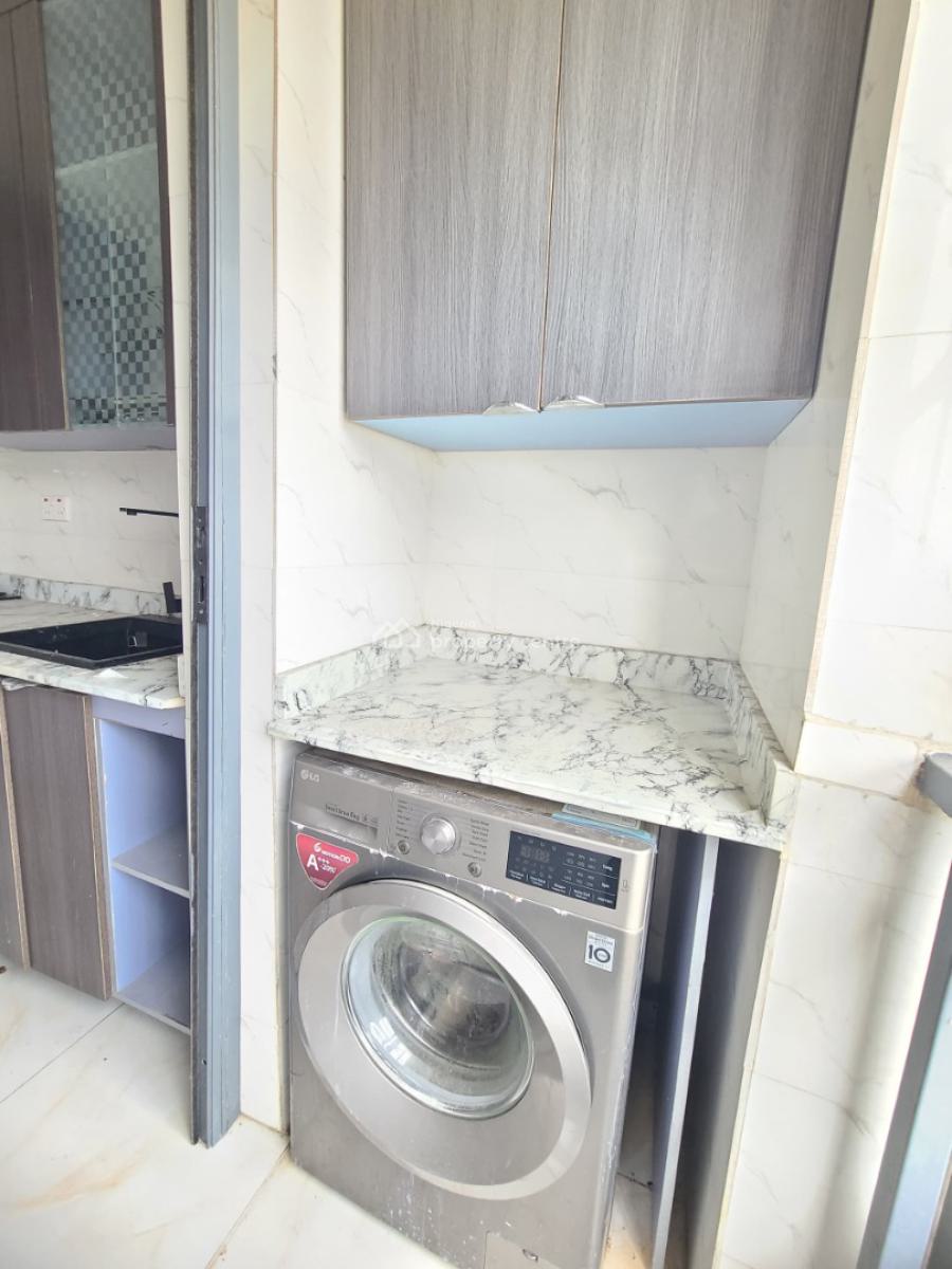 Luxurious and Spacious 3 Bedroom Flat, Emirald Estate/mobile Road, Ajah, Lagos, Flat / Apartment for Rent