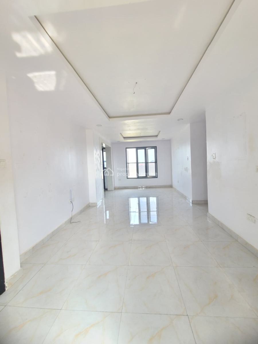 Luxurious and Spacious 3 Bedroom Flat, Emirald Estate/mobile Road, Ajah, Lagos, Flat / Apartment for Rent