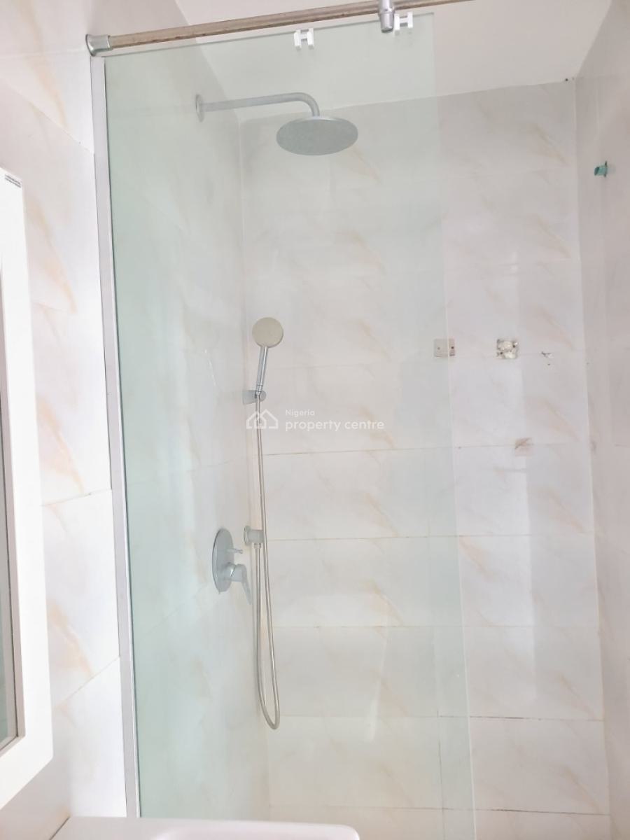 Luxurious and Spacious 3 Bedroom Flat, Emirald Estate/mobile Road, Ajah, Lagos, Flat / Apartment for Rent