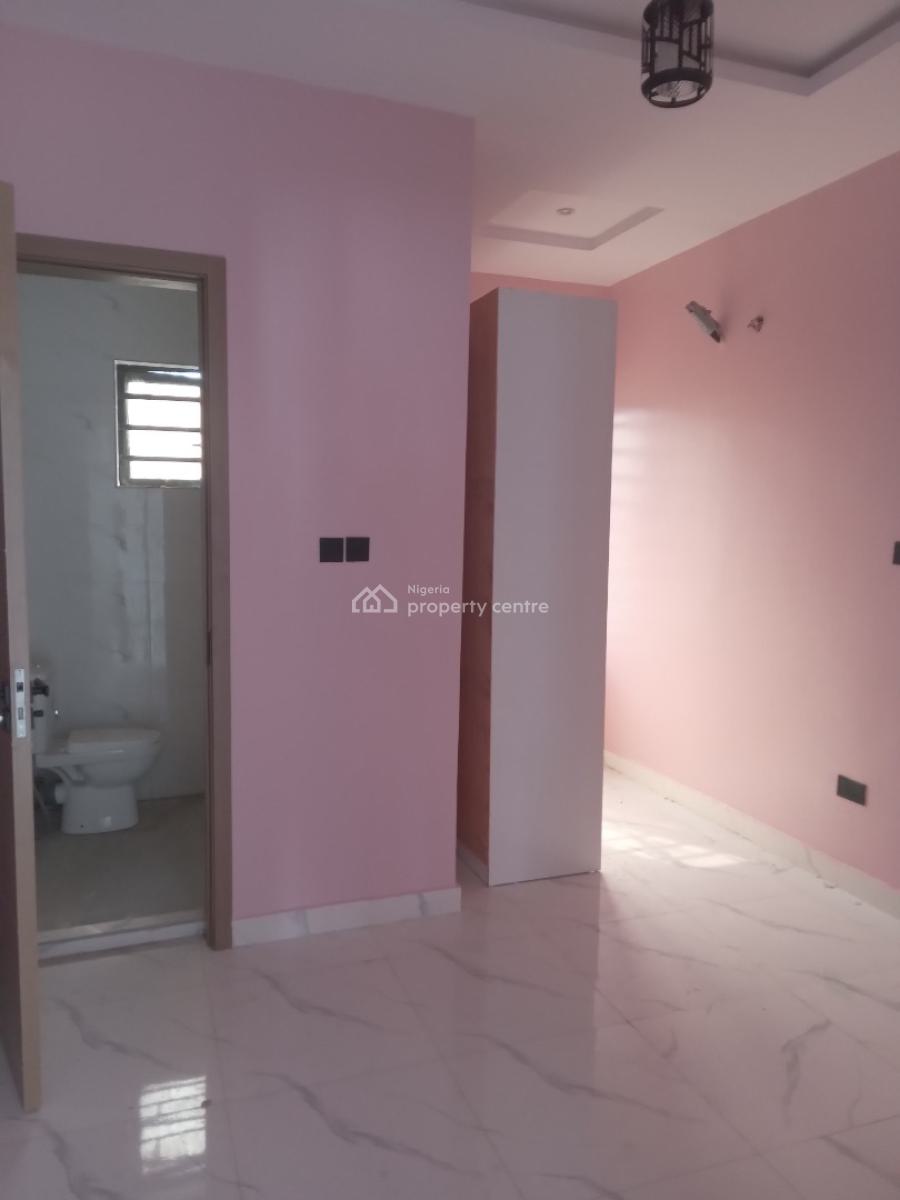 4 Bedroom Terrace Duplex in a Secure Estate, Sangotedo, Ajah, Lagos, Terraced Duplex for Sale