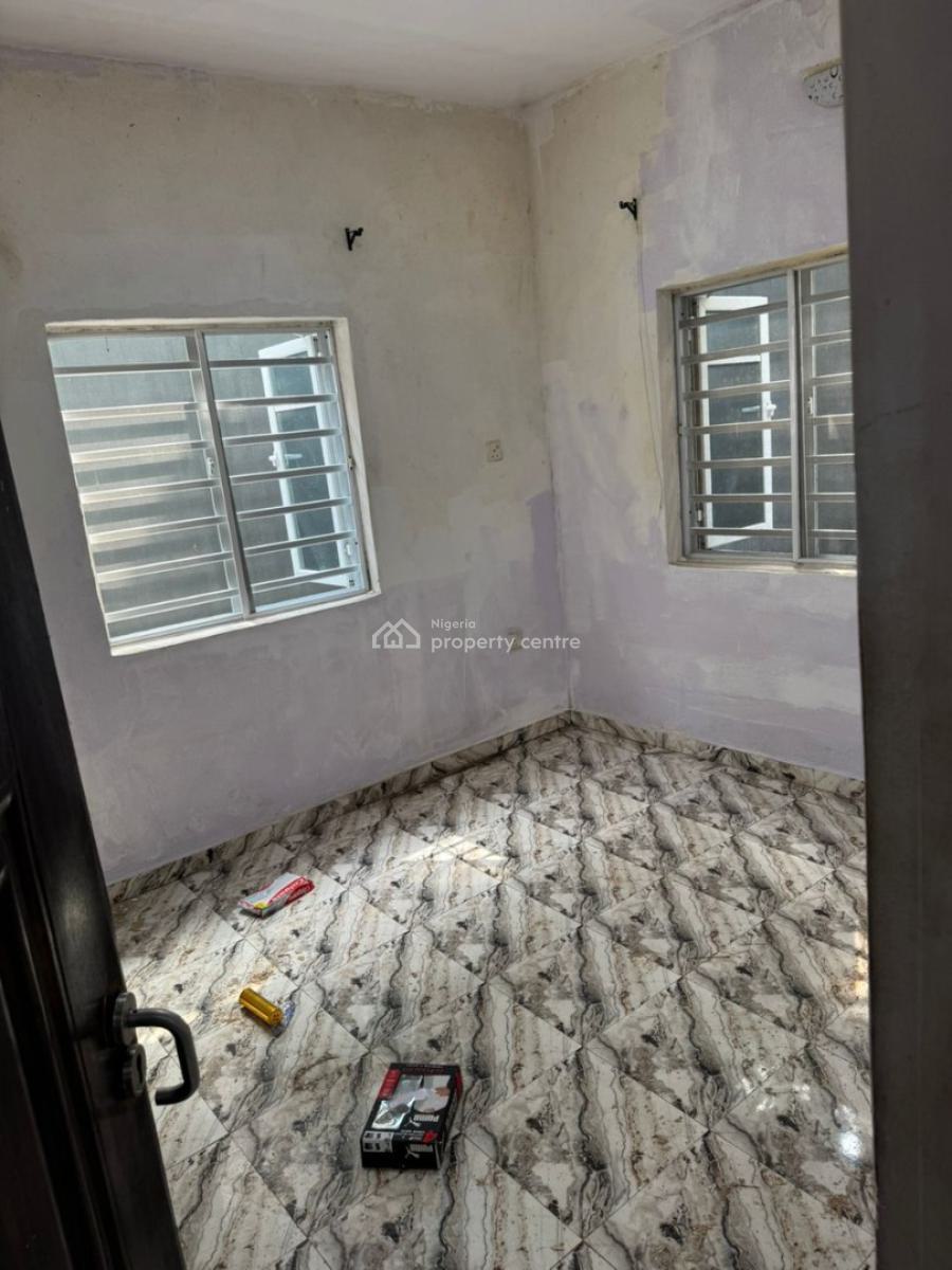 a Lovely and Standard 2 Bedroom Apartment, with All Rooms En-suite, Oworonshoki, Shomolu, Lagos, Flat / Apartment for Rent