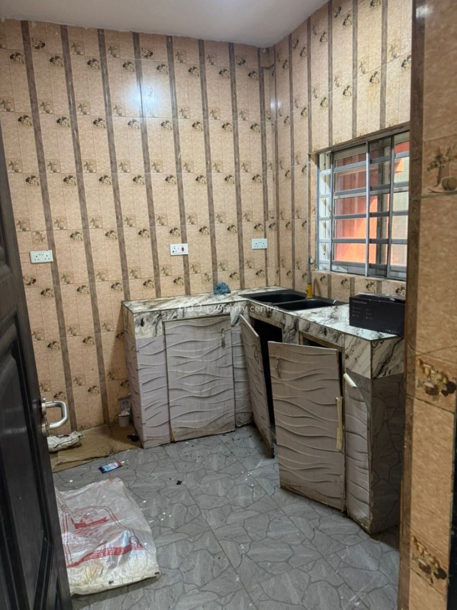 a Lovely and Standard 2 Bedroom Apartment, with All Rooms En-suite, Oworonshoki, Shomolu, Lagos, Flat / Apartment for Rent