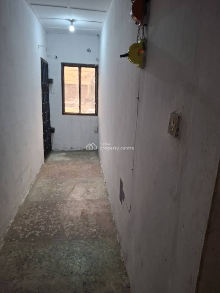 Very Spacious Room Self Contained with Balcony, Makoko Road By Red Cross, Close to 1st Bank on Herbert Macaulay Way, Adekunle, Yaba, Lagos, Self Contain (single Rooms) for Rent