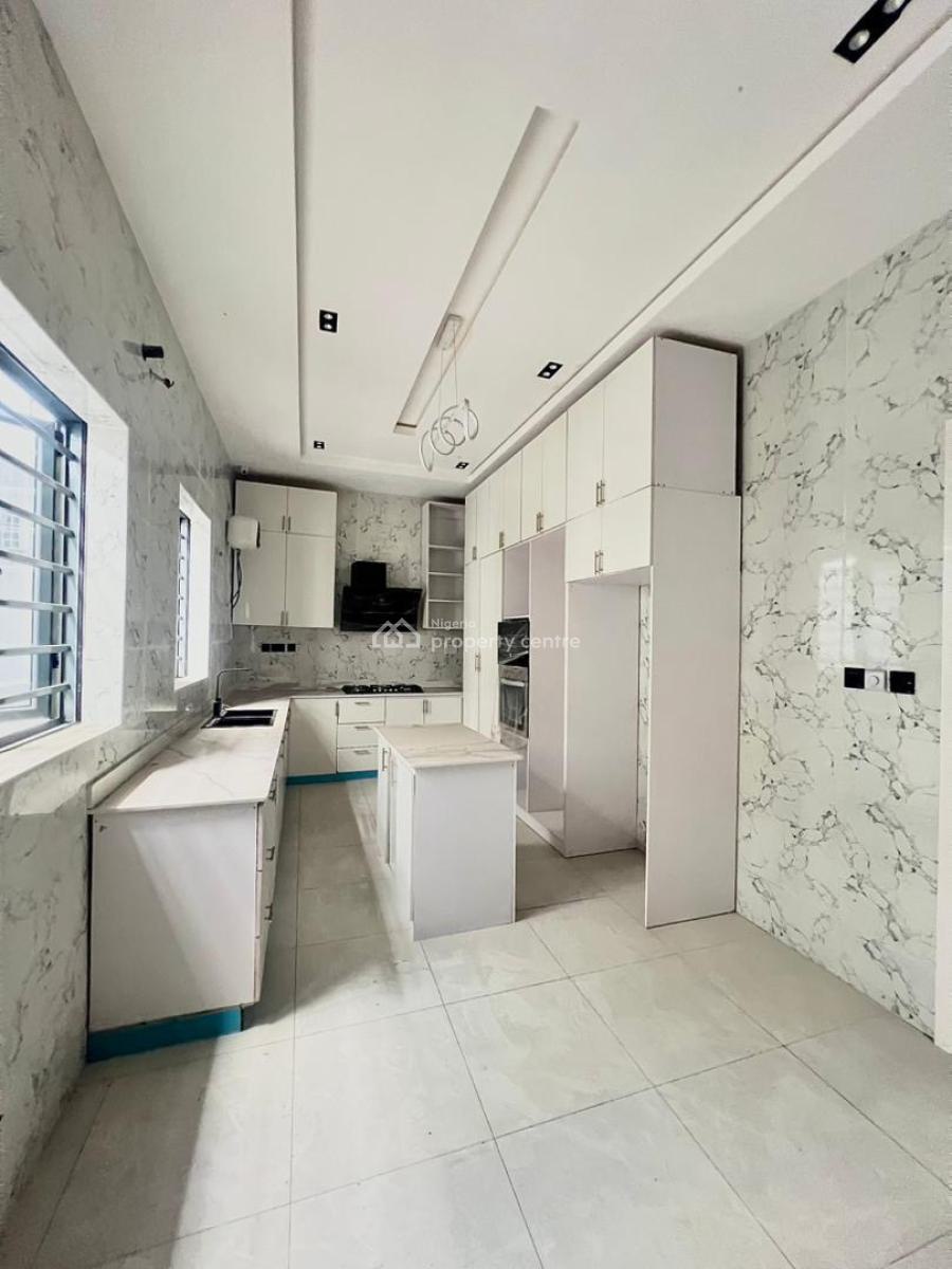 Spacious 5-bedroom Fully Detached Duplex with Bq, Lekki Phase 1, Lekki, Lagos, Detached Duplex for Sale