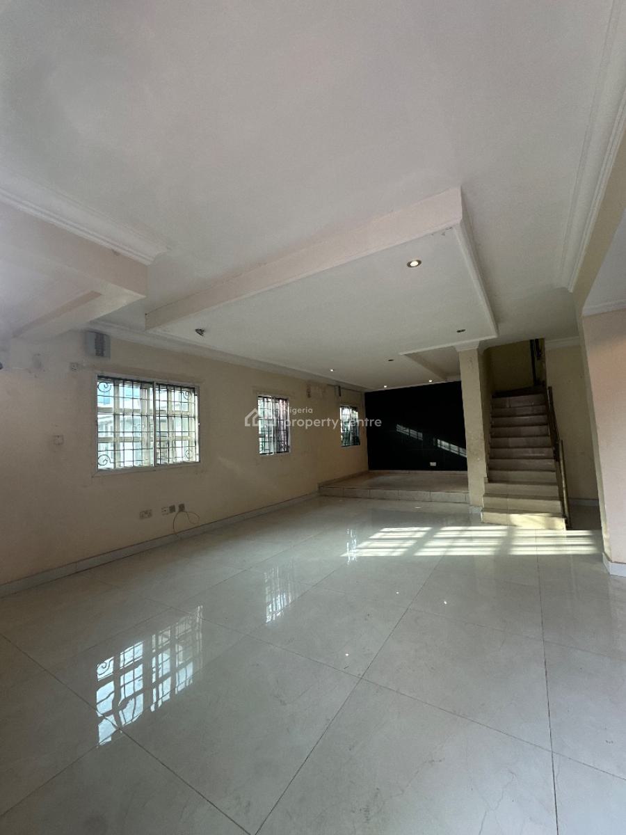 4 Bedrooms Semi Detached Duplex with Bq, Lekki Phase 1, Lekki, Lagos, Semi-detached Duplex for Rent