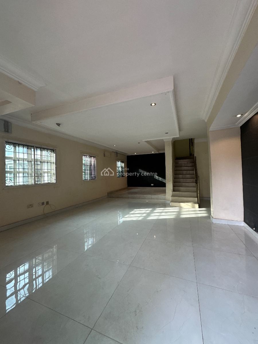 4 Bedrooms Semi Detached Duplex with Bq, Lekki Phase 1, Lekki, Lagos, Semi-detached Duplex for Rent