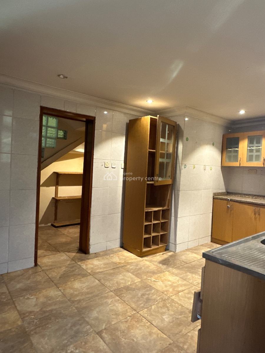4 Bedrooms Semi Detached Duplex with Bq, Lekki Phase 1, Lekki, Lagos, Semi-detached Duplex for Rent