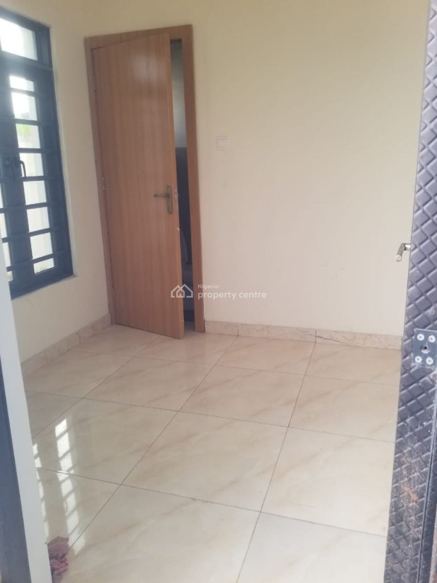 Smart 1 Room Self-contained in Good Estate., in Estate at Alpha Beach Road, Lekki Lagos., Lekki Expressway, Lekki, Lagos, Self Contain (single Rooms) for Rent