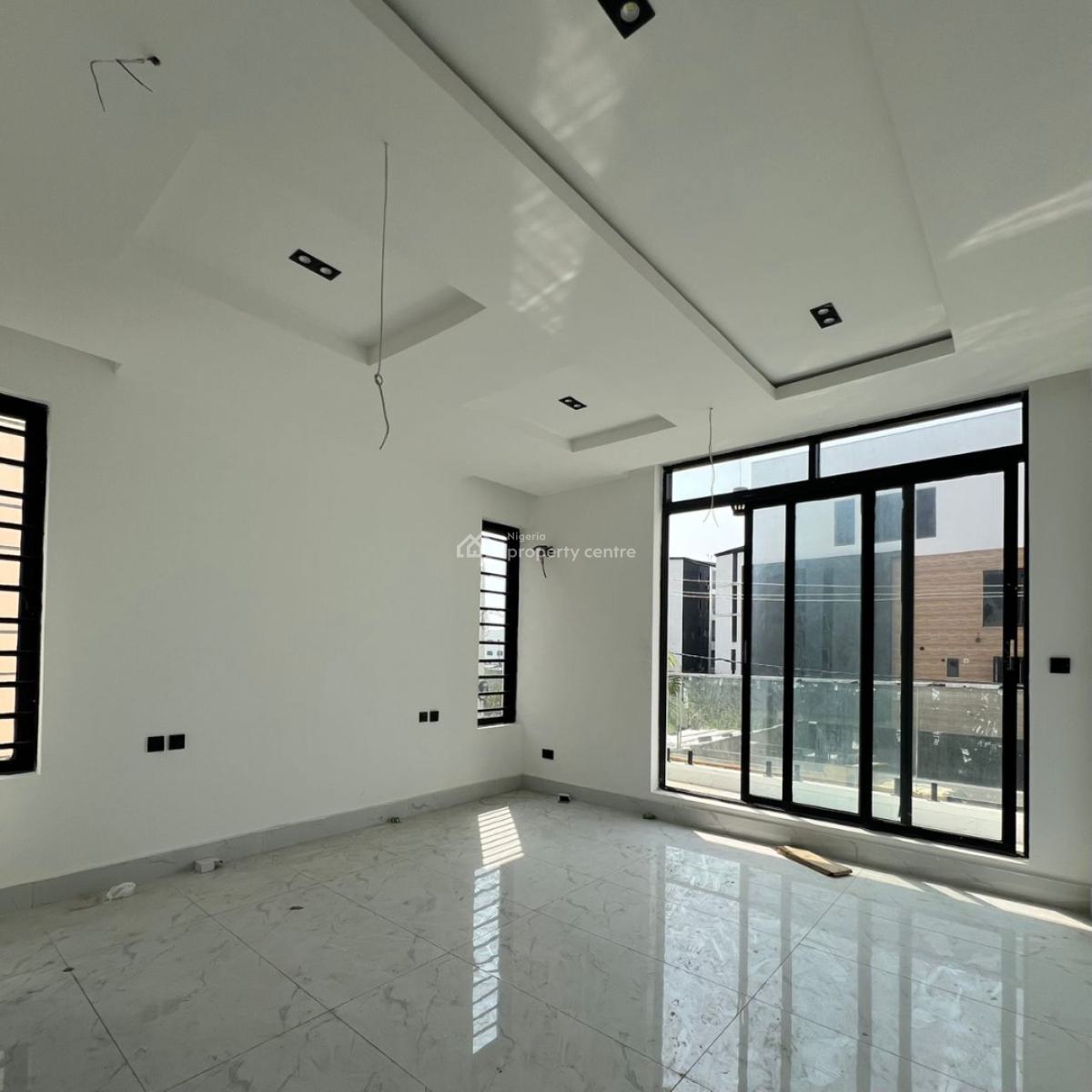 Luxury 2 Bedroom Apartment with Eleavtor and Gym, Lekki Phase 1, Lekki, Lagos, Flat / Apartment for Sale
