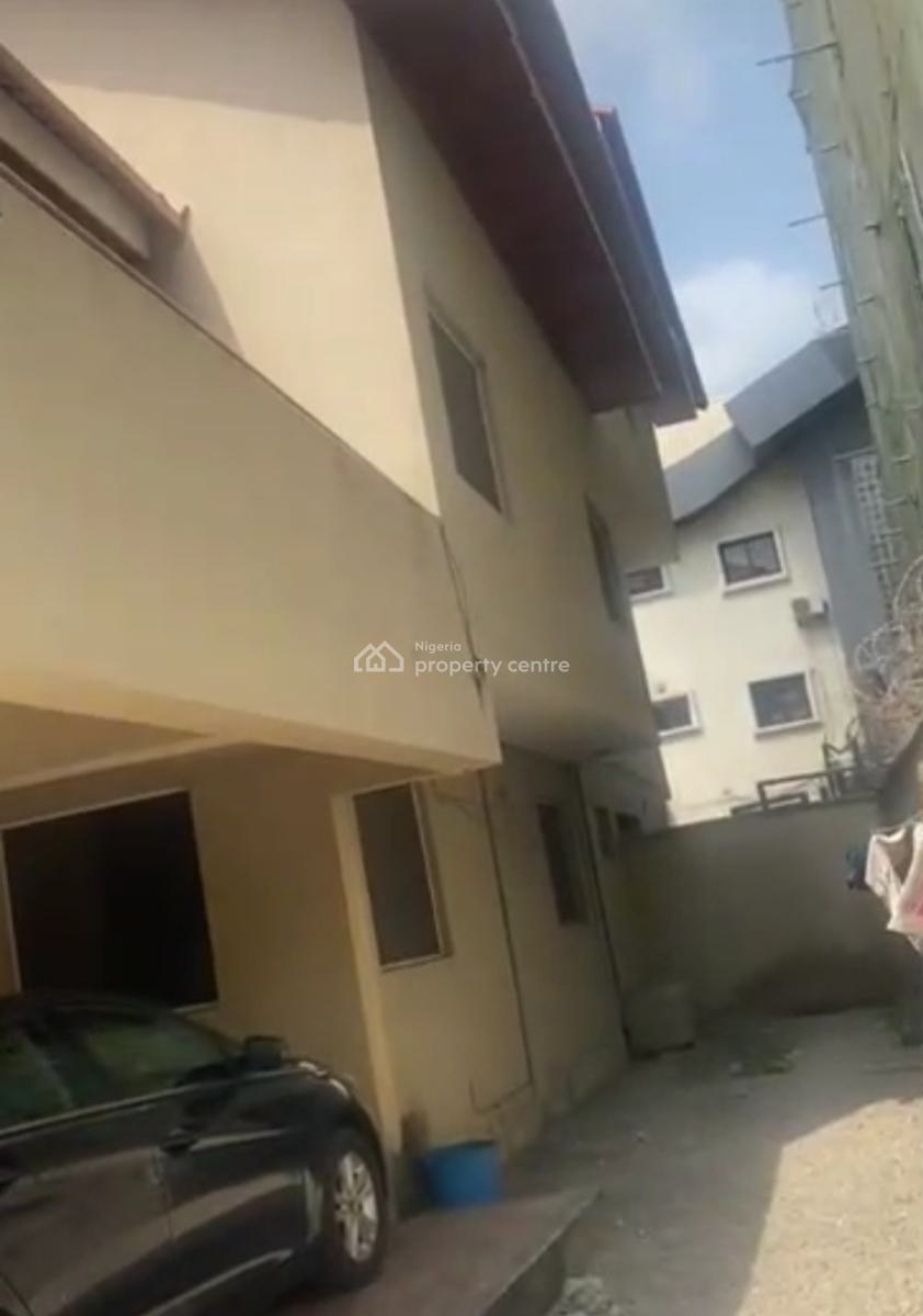 6 Bedroom Detached House Sitting on 520sqms - Ui  Title: Deed of Assig, Victoria Island (vi), Lagos, Detached Duplex for Sale