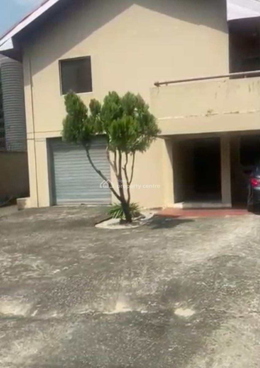 6 Bedroom Detached House Sitting on 520sqms - Ui  Title: Deed of Assig, Victoria Island (vi), Lagos, Detached Duplex for Sale