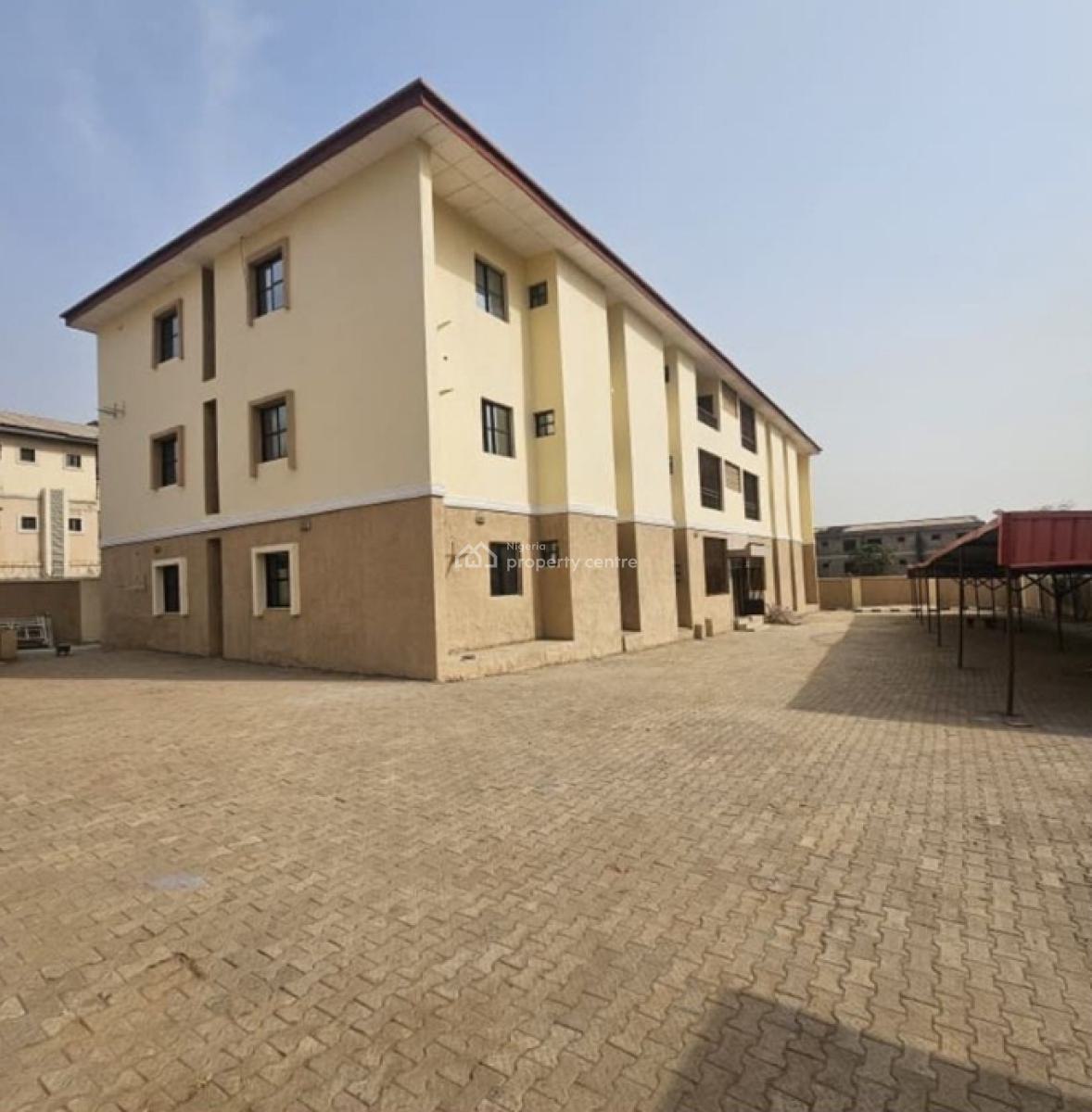 Clean and Spacious 3 Bedroom Apartment and Boys Quarter, Katampe (main), Katampe, Abuja, Flat / Apartment for Rent