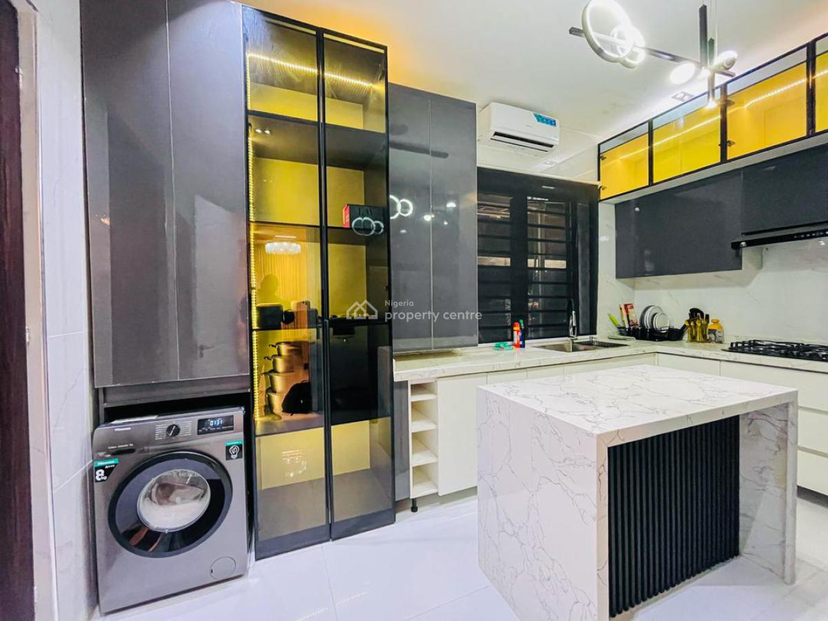 Lumira 4bedroom with Ps5 Snooker and Pool, Ikate, Lekki, Lagos, Mini Flat (room and Parlour) Short Let