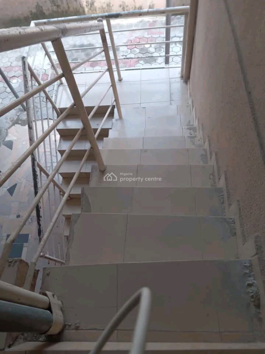 Neat 2bedrooms Flat, United Estate, Ajah, Lagos, Flat / Apartment for Rent