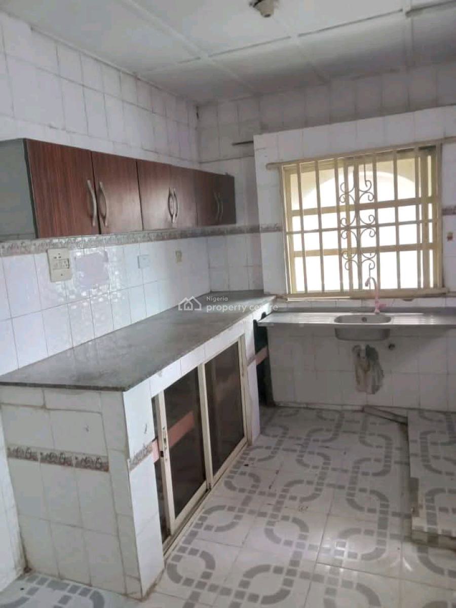 Neat 2bedrooms Flat, United Estate, Ajah, Lagos, Flat / Apartment for Rent