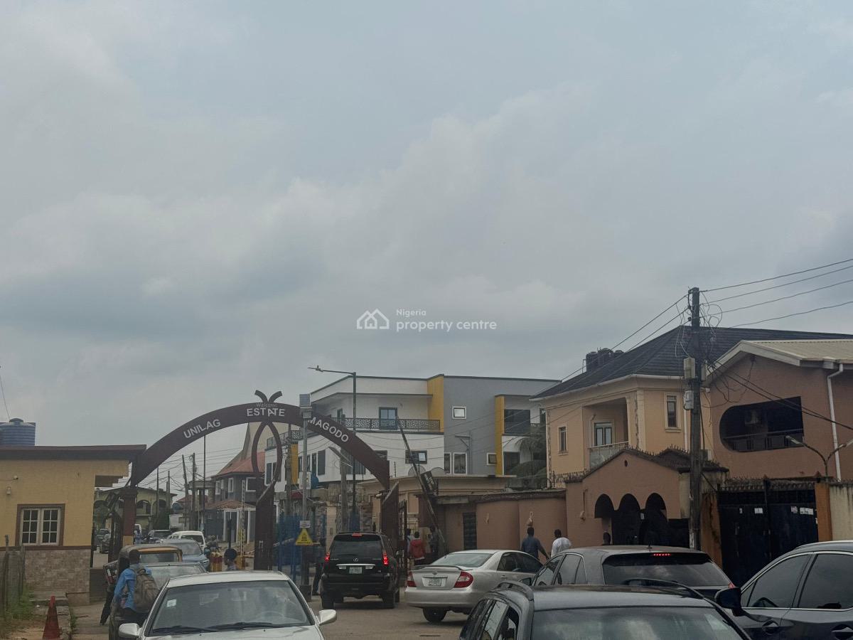 a Perfect Dry Corner Peice Land Measuring 650sqm Fenced and Gated, Secured Estate in Magodo Phase 1, Magodo, Lagos, Land for Sale
