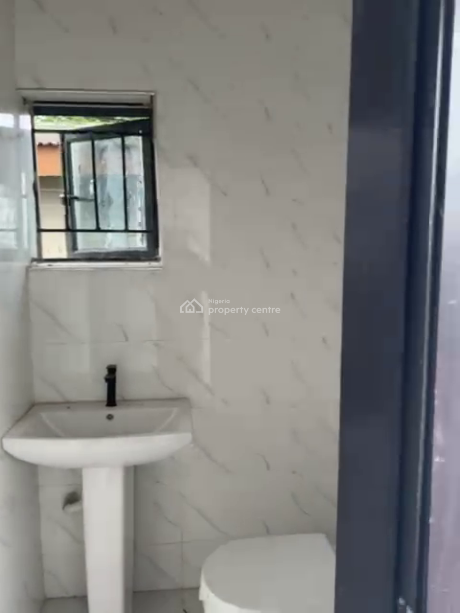 Semi-detached 4bedroom Duplex, Shagari Estate, Ipaja, Lagos, Semi-detached Duplex for Sale