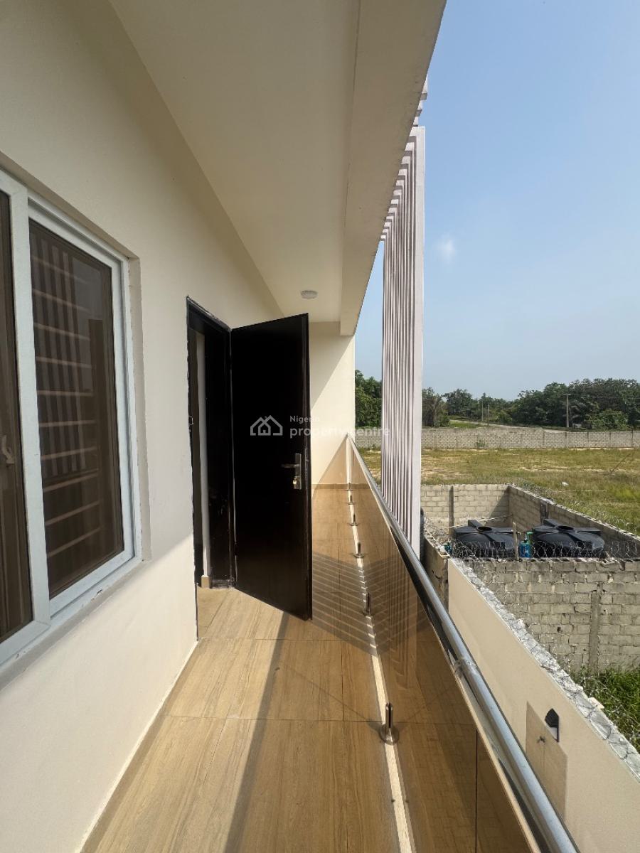 3 Bedroom Apartment, Mobile Road, Ilaje, Ajah, Lagos, Flat / Apartment for Rent