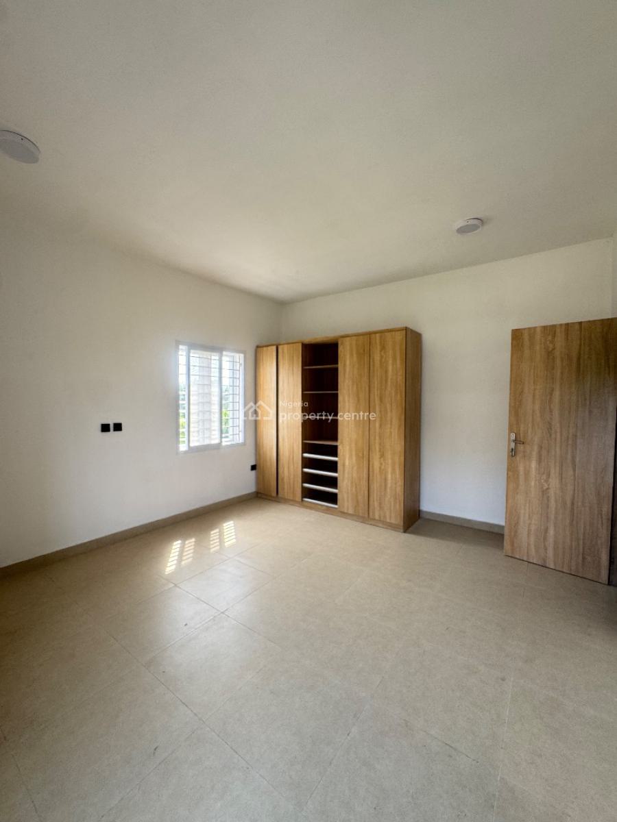 3 Bedroom Apartment, Mobile Road, Ilaje, Ajah, Lagos, Flat / Apartment for Rent