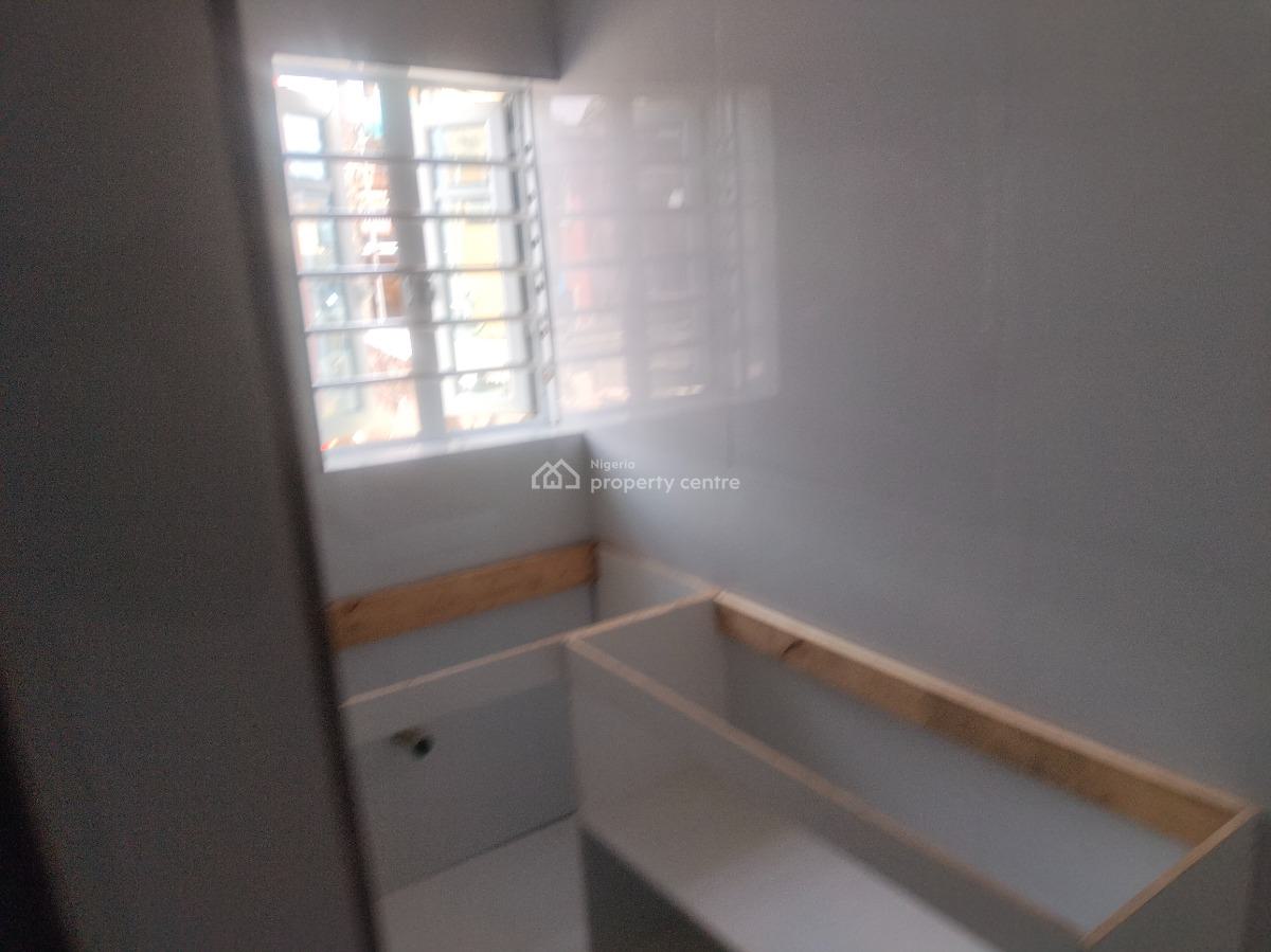 Sharp Mini Flat in a Good and Gated Neighborhood, Ketu Alapere in a Serene Neighborhood Accessible to The Bustop, Alapere, Ketu, Lagos, Mini Flat (room and Parlour) for Rent