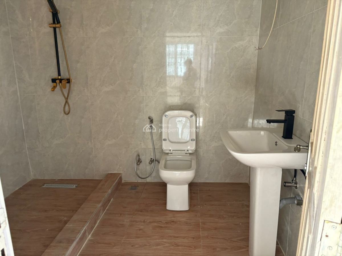 Spacious 2 Bedroom, Maitama District, Abuja, Flat / Apartment for Rent