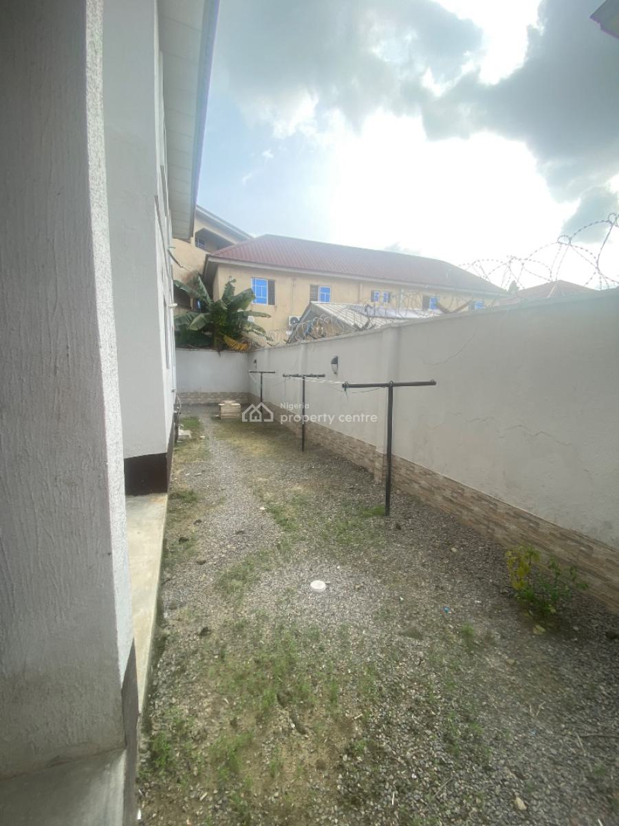 Spacious and Standard 3bedroom Apartment, Thomas Estate Close to The Express, Ajah, Lagos, Flat / Apartment for Rent