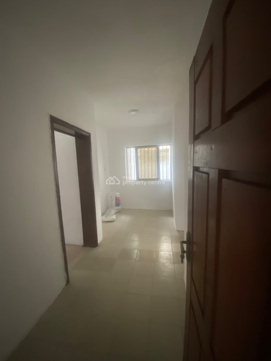 Spacious and Standard 3bedroom Apartment, Thomas Estate Close to The Express, Ajah, Lagos, Flat / Apartment for Rent