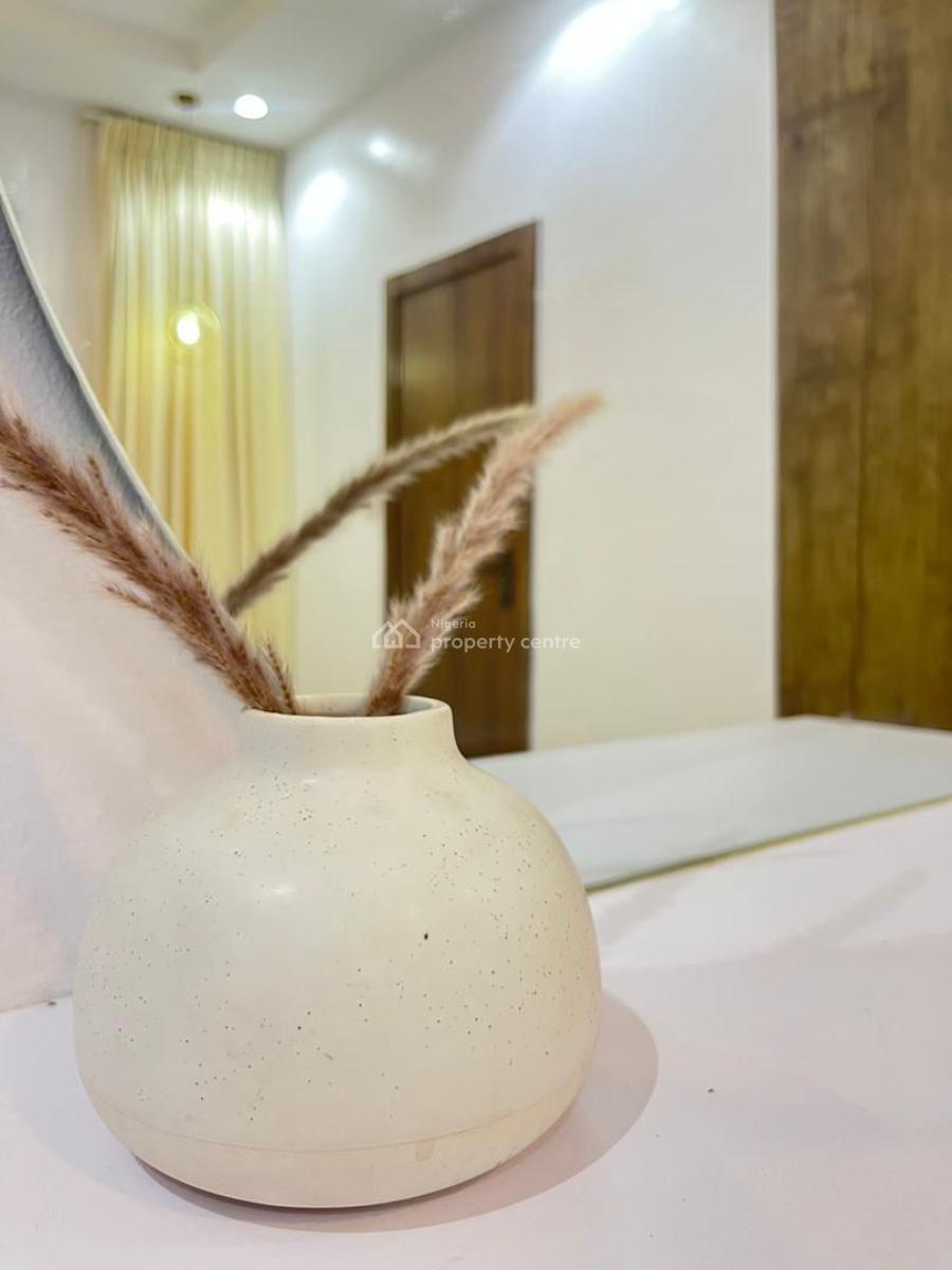 a Luxurious 4bedroom Duplex with Snooker, Ologolo, Lekki, Lagos, Flat / Apartment Short Let