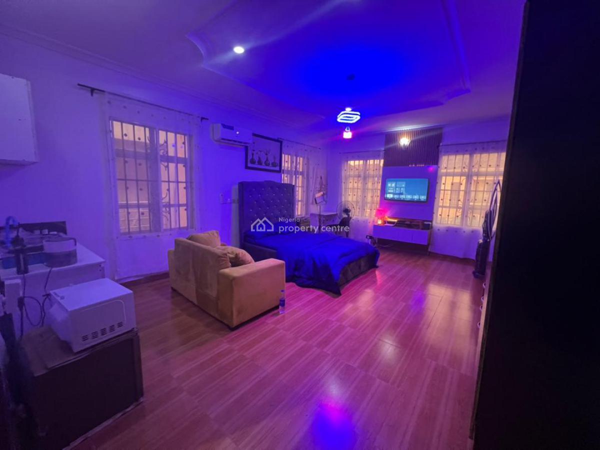 a Spacious Cute Luxury Short Stay Studio Apartment  Available Today, Bera Estate,chevron Drive 🔰, Lekki, Lagos, Self Contain (single Rooms) Short Let