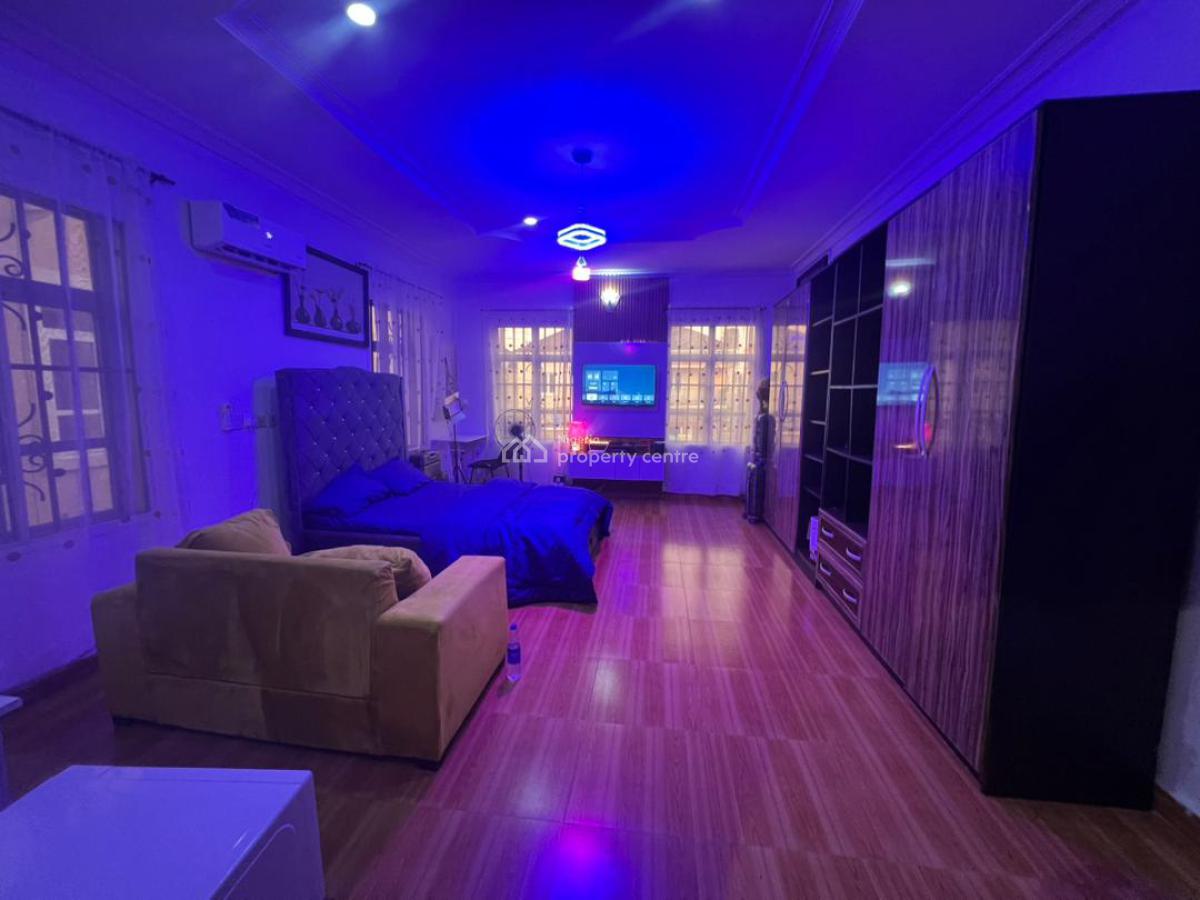 a Spacious Cute Luxury Short Stay Studio Apartment  Available Today, Bera Estate,chevron Drive 🔰, Lekki, Lagos, Self Contain (single Rooms) Short Let
